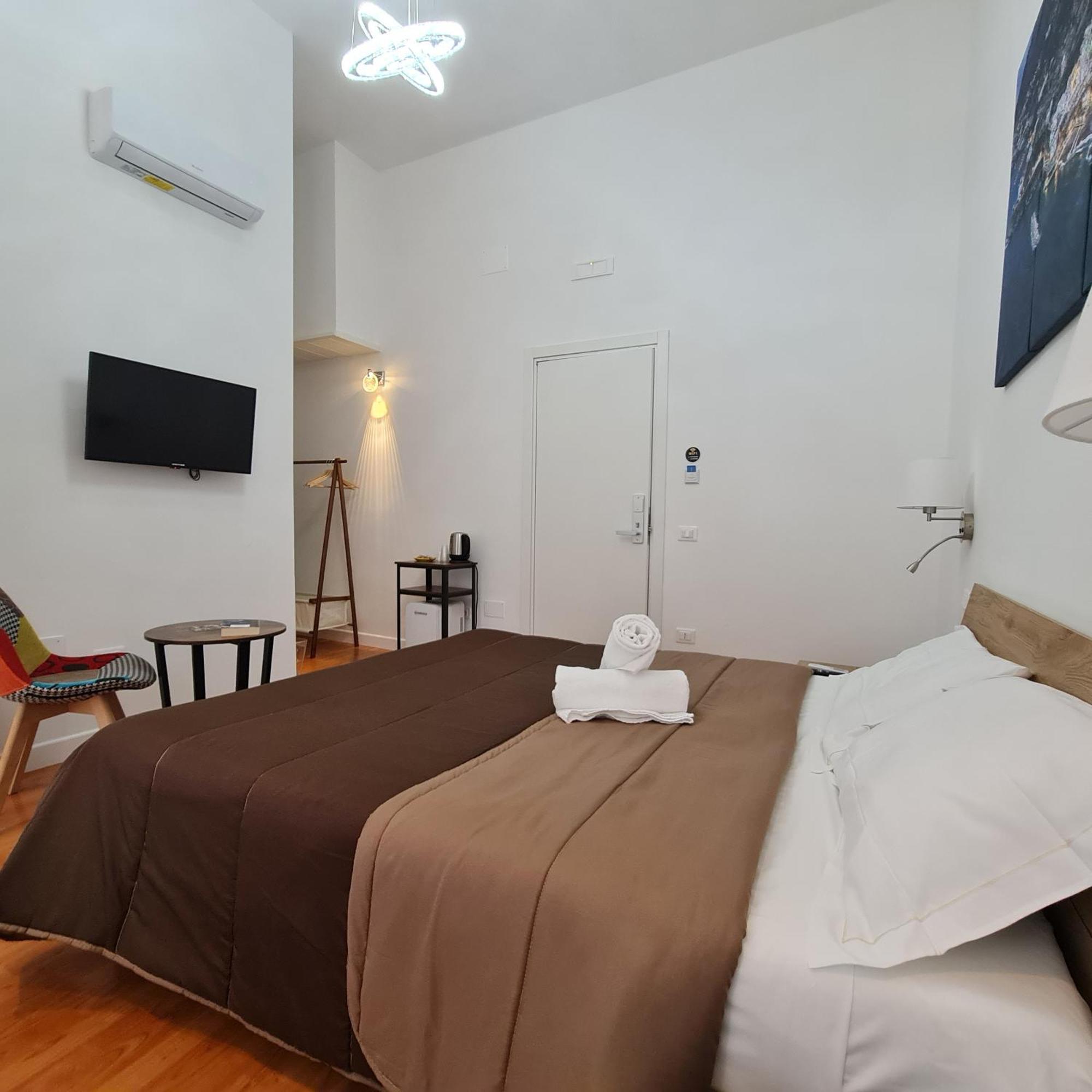 Mare Fuori B&B Salerno Dış mekan fotoğraf