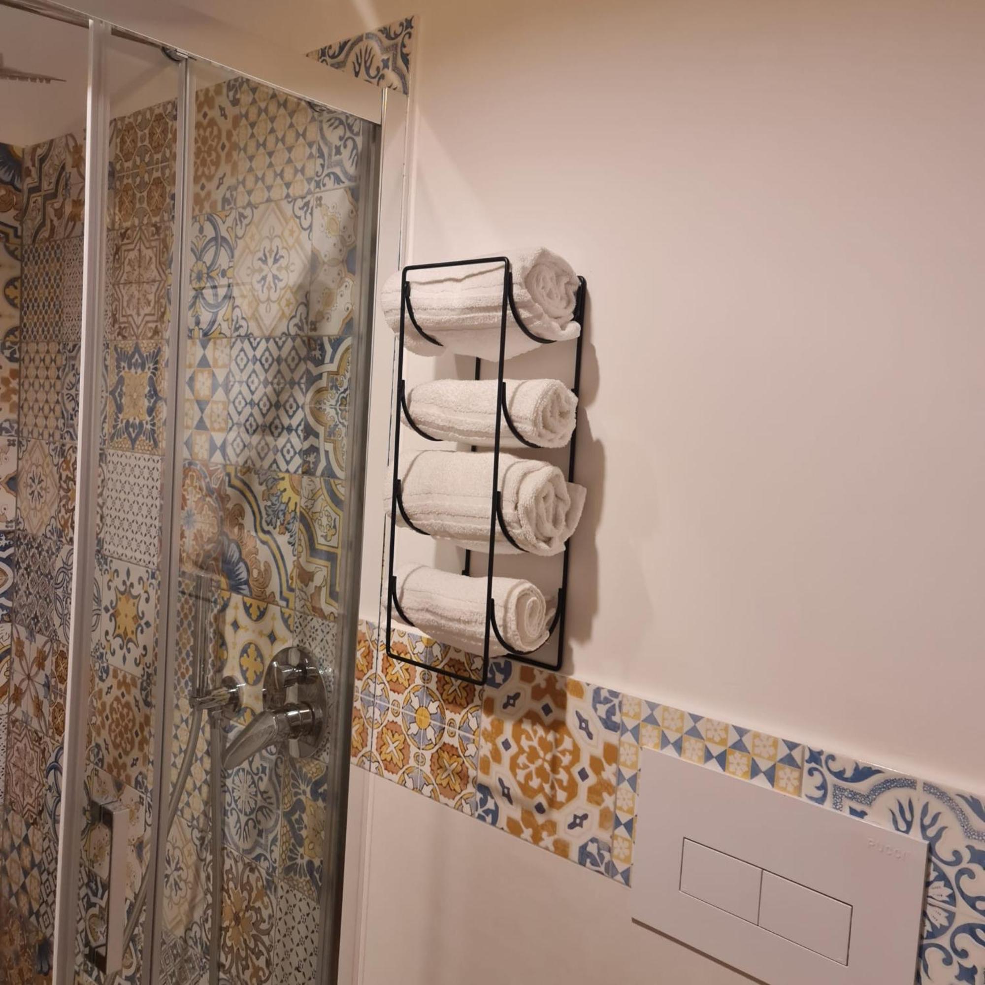 Mare Fuori B&B Salerno Dış mekan fotoğraf
